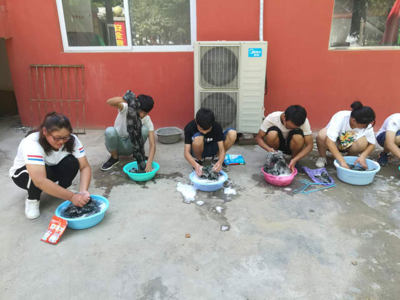 开云kaiyun官方网站老师教学生洗衣服